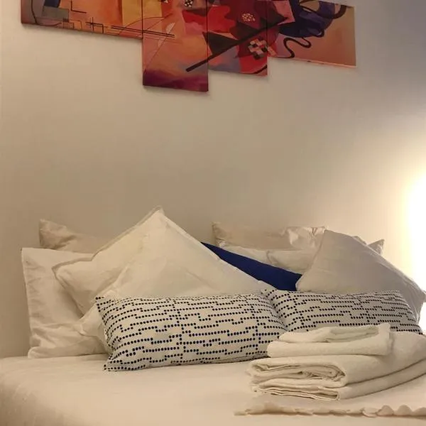 I love my House, hotel in Bologna