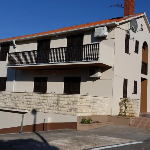 Apartments Orlić, hotel em Sali