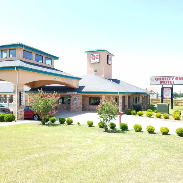 Quality One Motel, hotel in Weatherford
