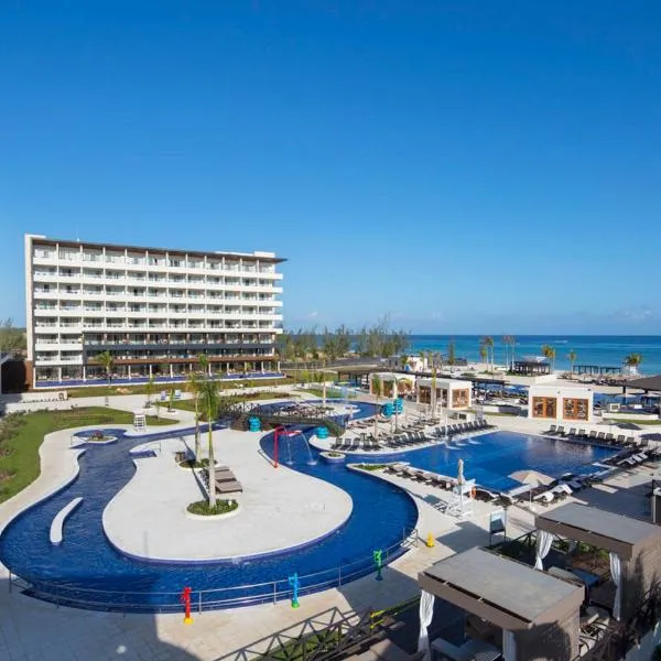 Royalton Blue Waters Montego Bay, An Autograph Collection All-Inclusive Resort, hotel in Falmouth