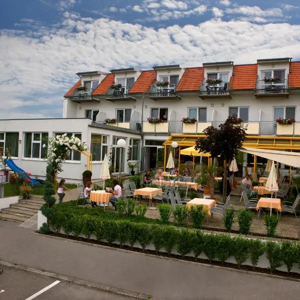 Hotel & Restaurant Seehof, hotel in Podersdorf am See