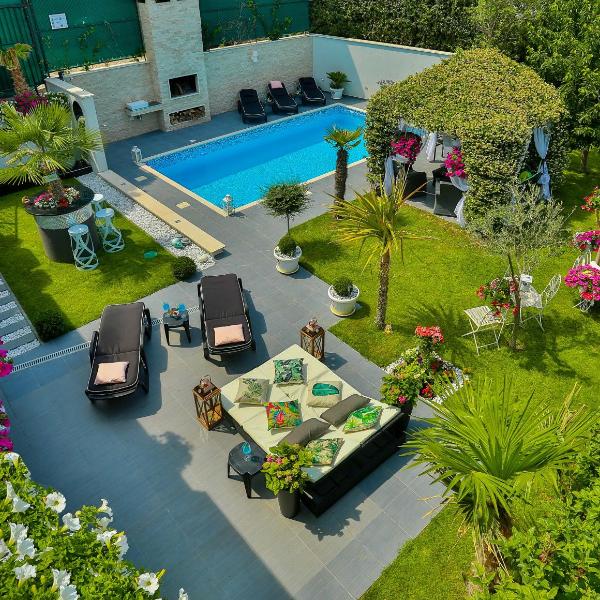 ***Green Dream***- villa in Split