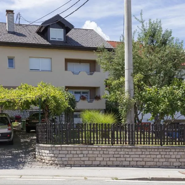 IRIS Room & Apartment, hotel in Slunj