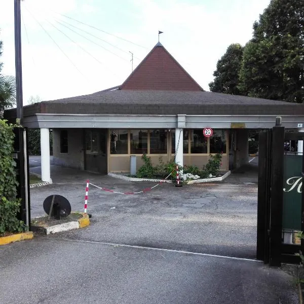 Hotel Motel Est, hotel v destinaci Peschiera Borromeo