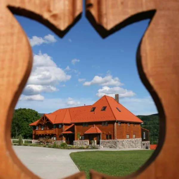 Honor Villa, hôtel à Izvoare