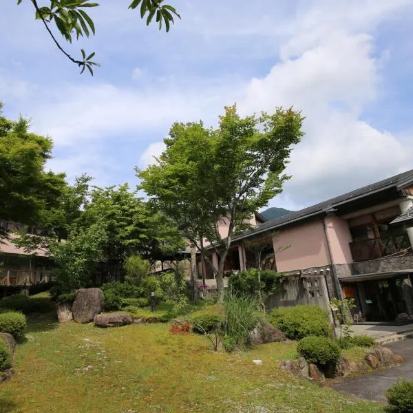 Hotel Fuki no Mori, hotel en Nagiso