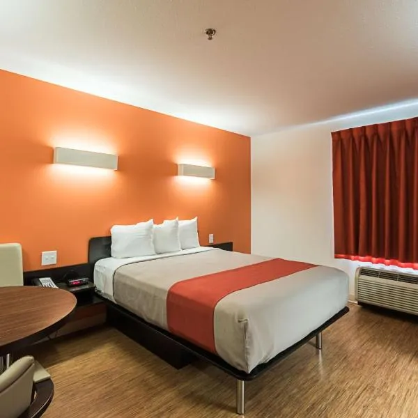 Motel 6-Moosomin, SK, hotel in Moosomin