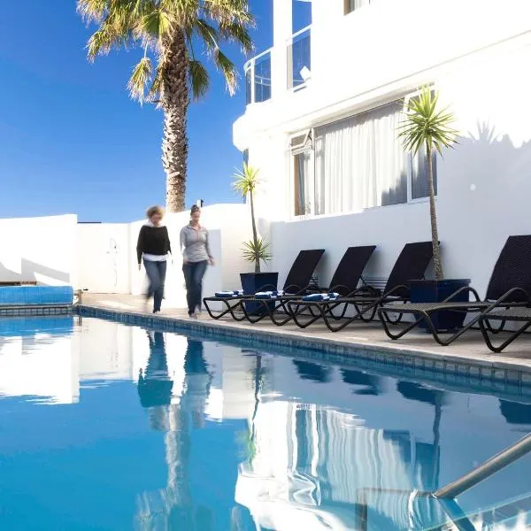 Belle Mer Beachfront Apartments - Self Serviced, hotel in Mount Maunganui