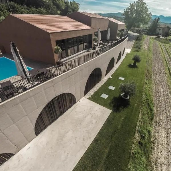 Fana Estate, hotel em Dobrovo