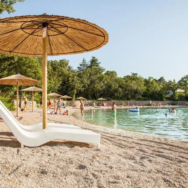 Krk Mobile Homes, hotel in Klimno