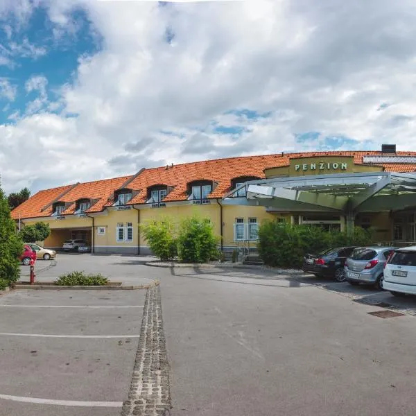 Penzion Plac ob železnici, hotel a Loče pri Poljčanah