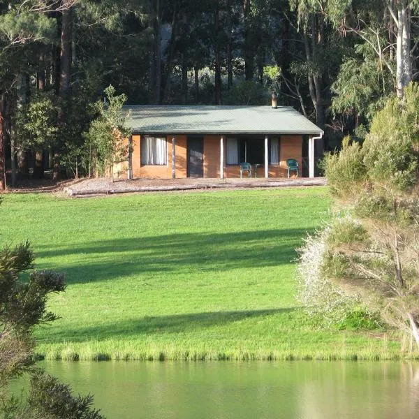 Pemberton Lake View Chalets, hotel in Pemberton