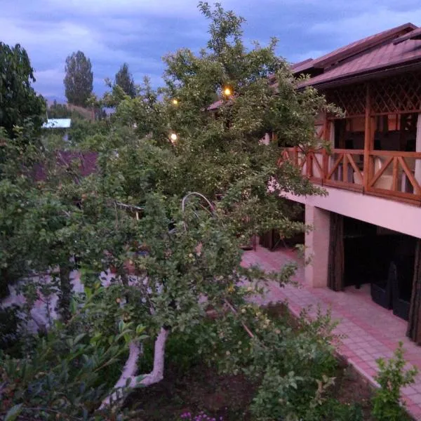 Viesnīca Guest House Albatros pilsētā Čolponata