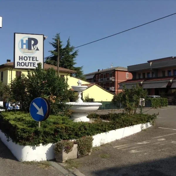 Hotel Route 9, ξενοδοχείο σε Cadeo