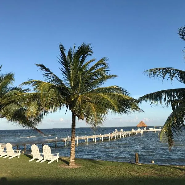 Tilt-Ta-Dock Resort Belize, ξενοδοχείο σε Corozal