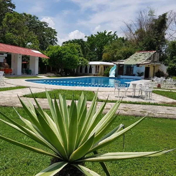 Hotel Villas Kin Ha, hotel v destinaci Palenque