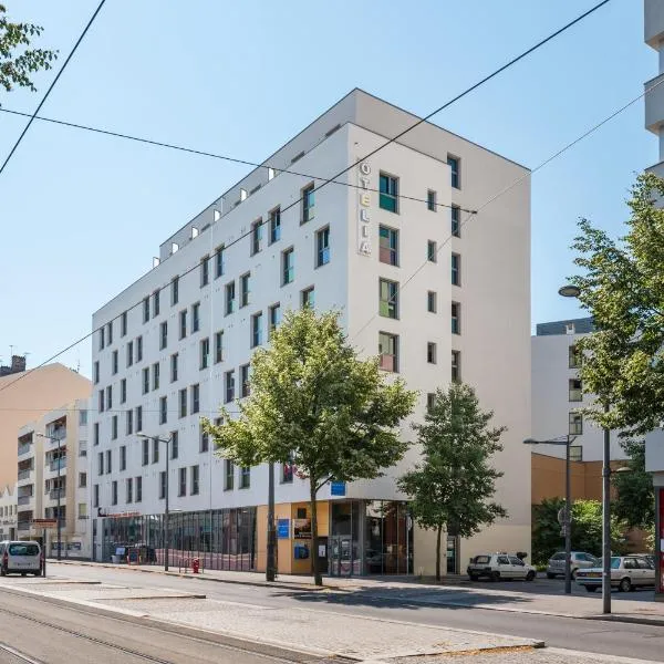 B&B HOME Lyon Centre Berthelot, ξενοδοχείο στη Λυών