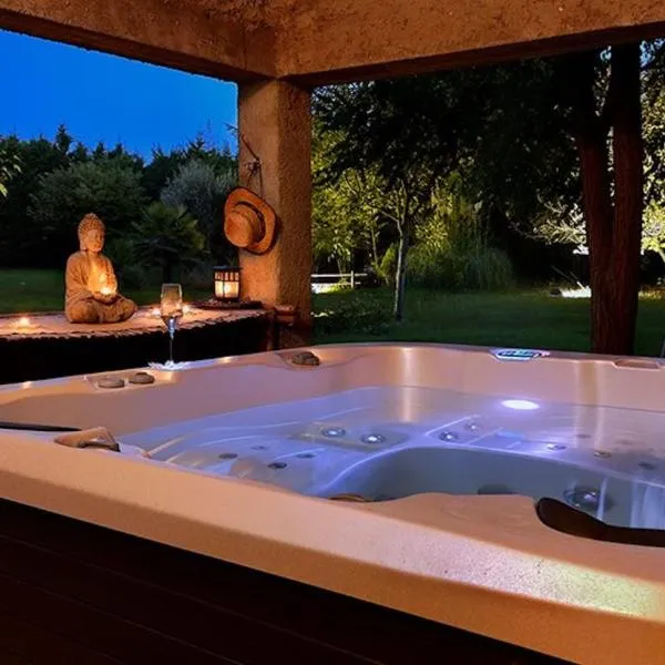 L'Orgalière Alpilles, hotel v destinaci Orgon