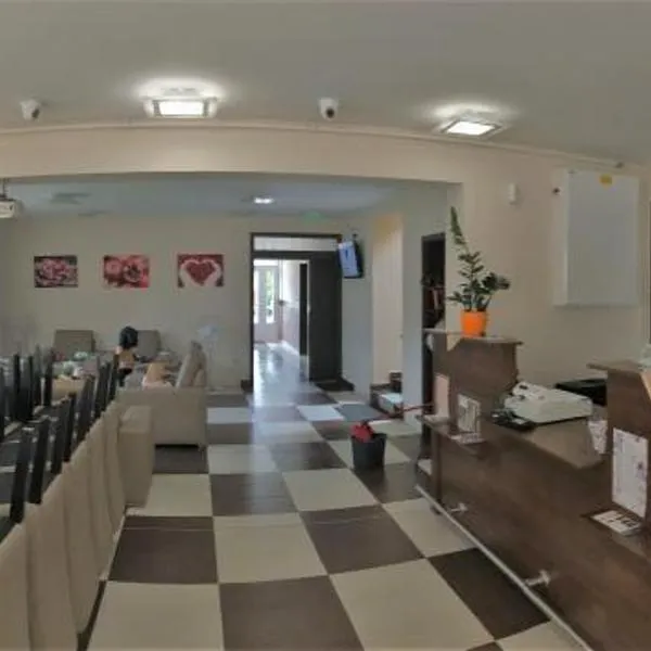 Gránátalma Vendégház,位于Fehérvárcsurgó的酒店