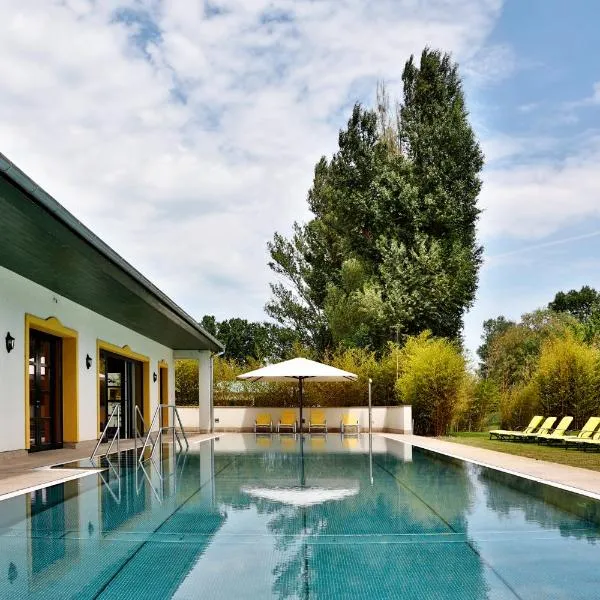 Hubertus Hof Landhotel, ξενοδοχείο σε Balatonfenyves