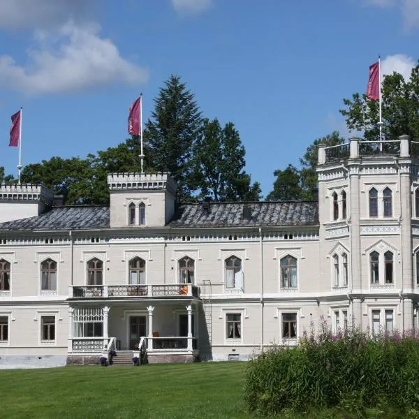 Kartanohotelli Karhulan Hovi, hotel in Kotka