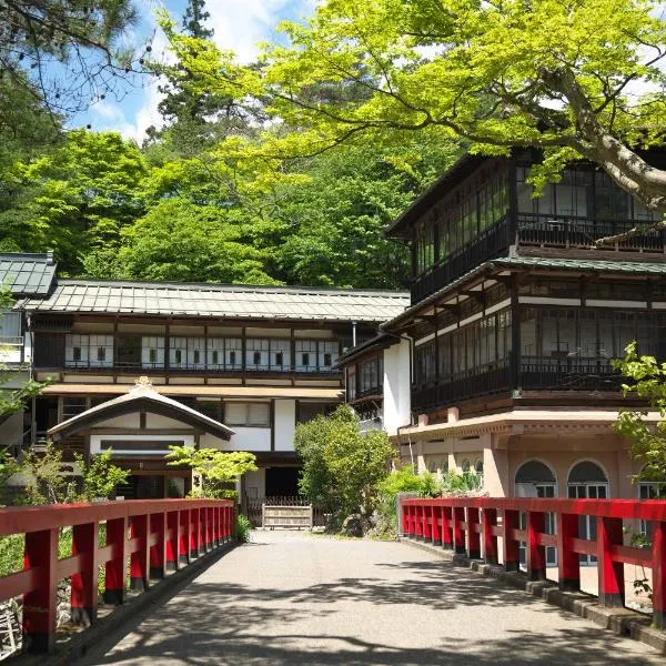 積善館　佳松亭・山荘、中之条町のホテル