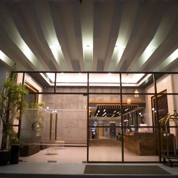 Ayaartta Hotel Malioboro, hotel v destinaci Yogyakarta