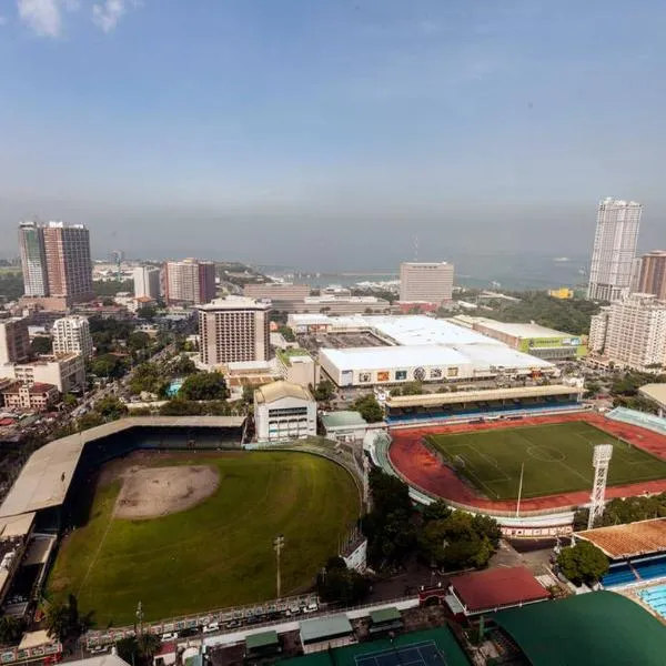 Yong's Place at Vista Residences Taft, hotel in Manila