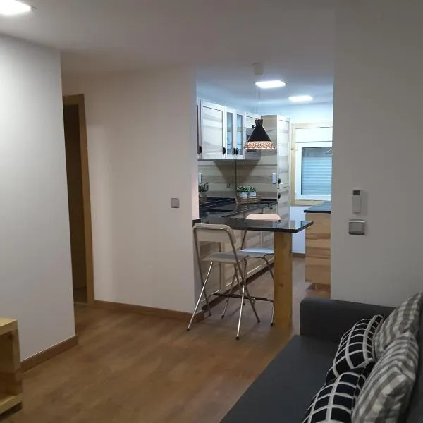 Best house airport lisbon, hotel in Lisbon