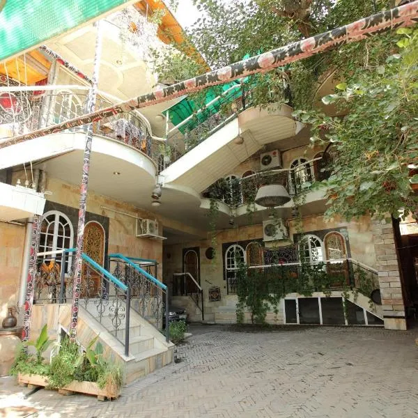 Furkat Guest House, hotel v mestu Samarkand
