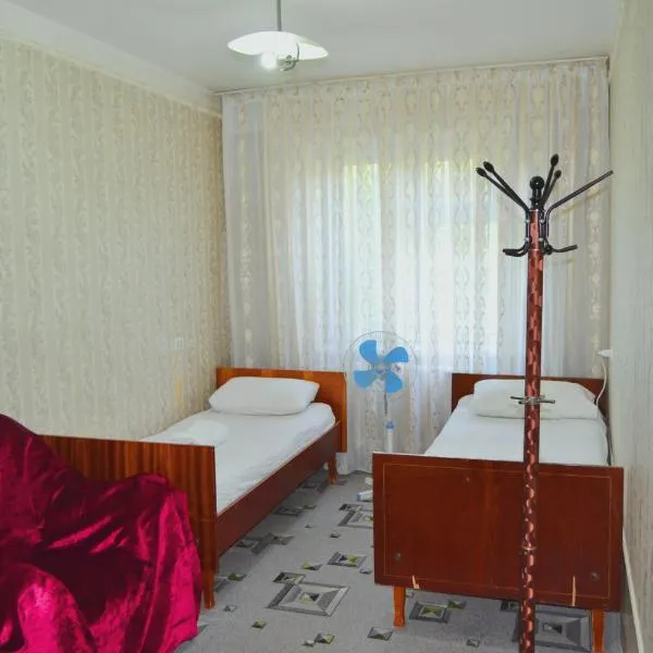 Osh Guesthouse, hotel v destinaci Osh