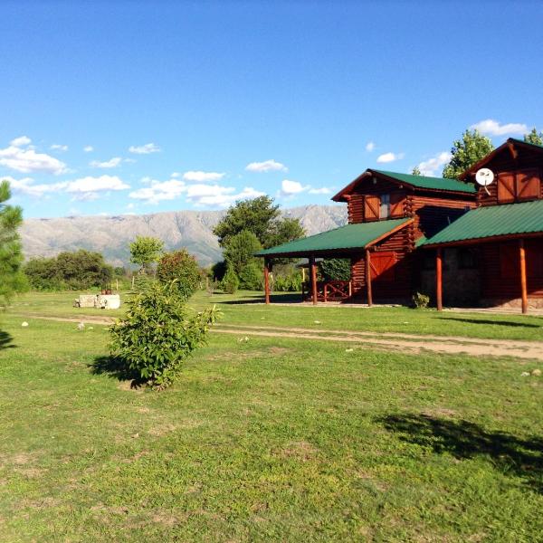 Las Cortaderas Cabañas de Tronco