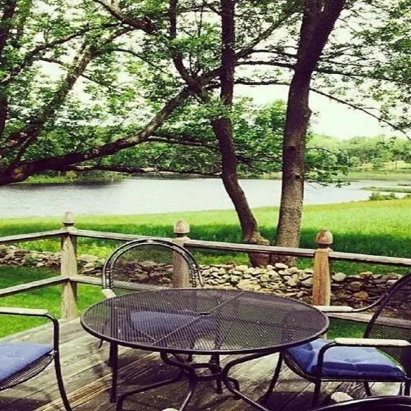 Inn at Fox Hill Farm, Hotel in Pomfret