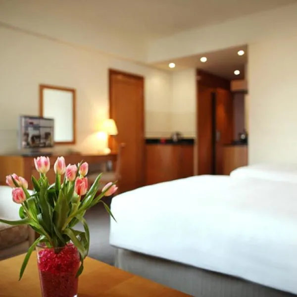 J5 Hotels – Port Saeed, hotel sa Dubai
