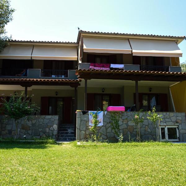 Anna Pousi Studios & Apartment