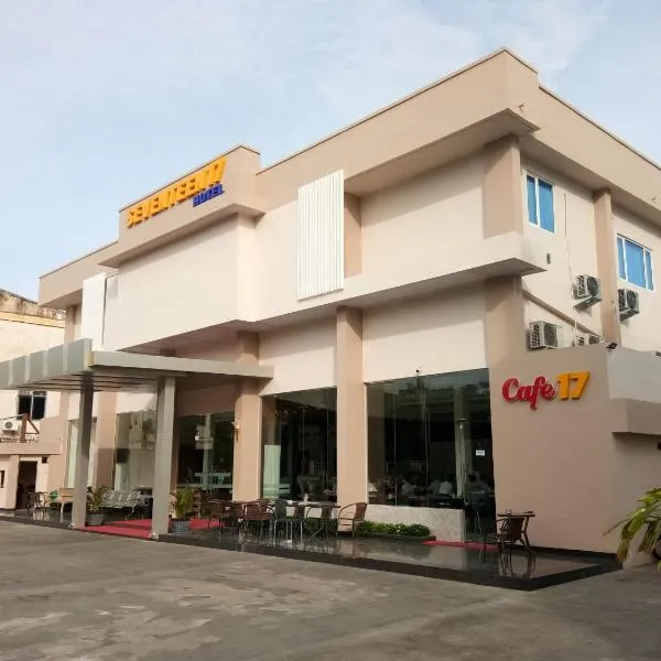 Seventeen Hotel, hotel v destinaci Banda Aceh