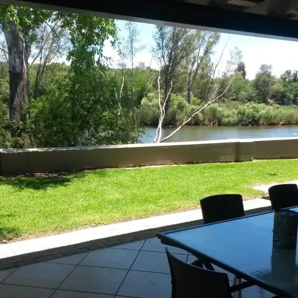 398 Vaal de Grace Golf Estate โรงแรมในปาเรส