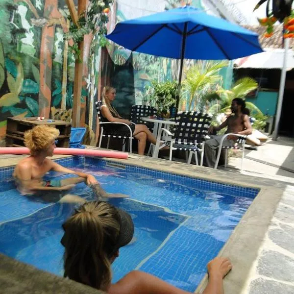 Hostal Mochilas, ξενοδοχείο σε Granada