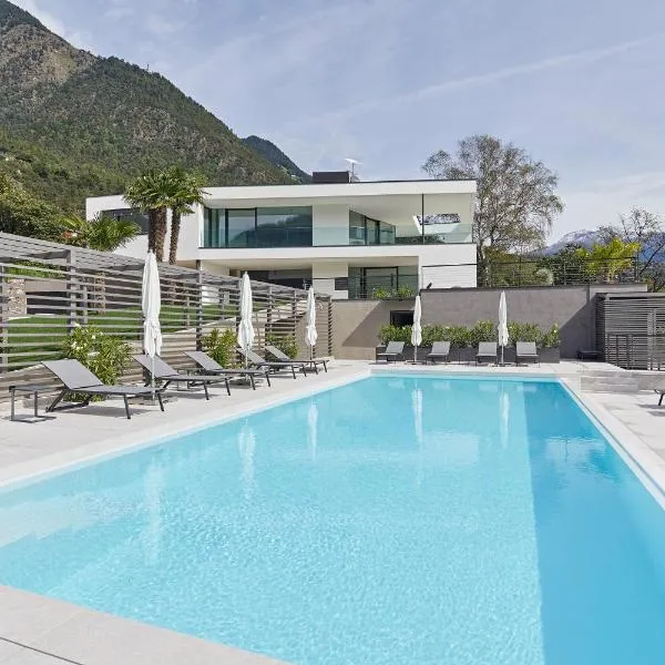 The View Luxury Suites, hotel in Lagundo