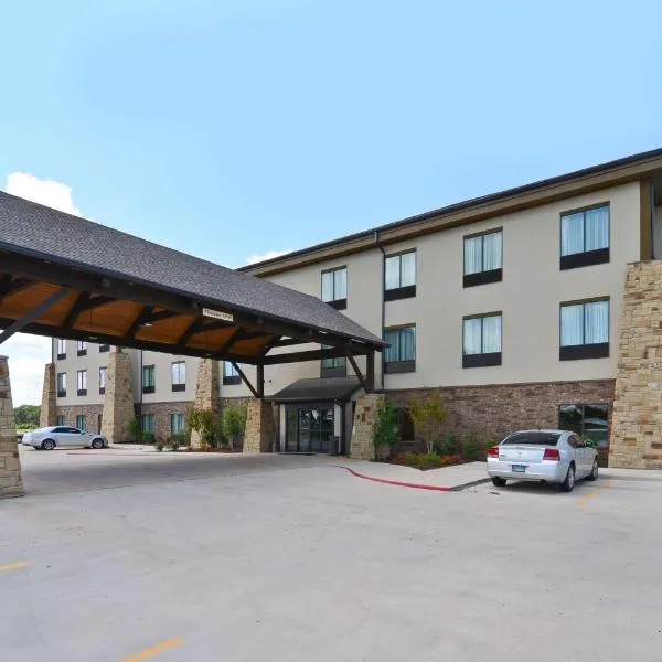 Best Western Plus Emory at Lake Fork Inn & Suites, hotel em Emory