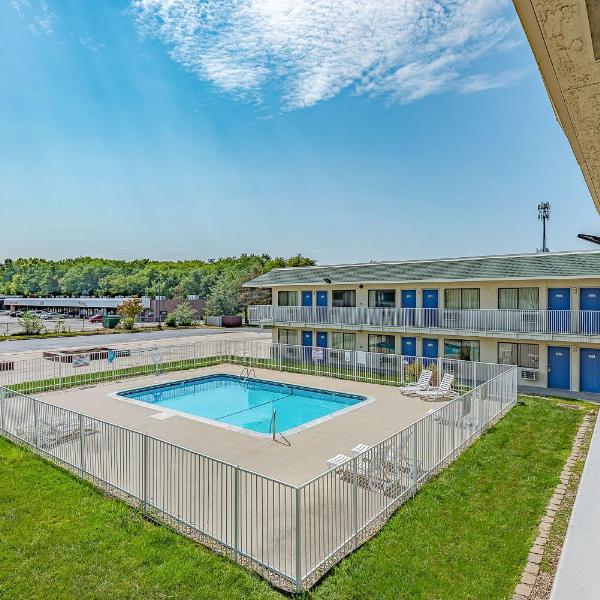 Motel 6 Kansas City, MO - Airport, Kansas City