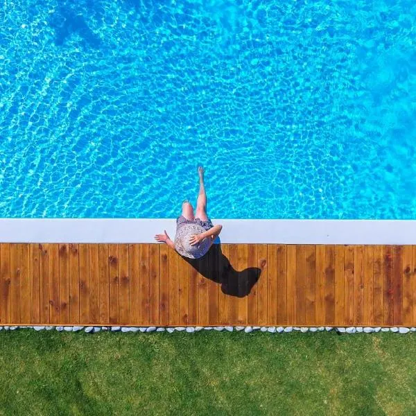 Iro Suites, hotel in Ándros