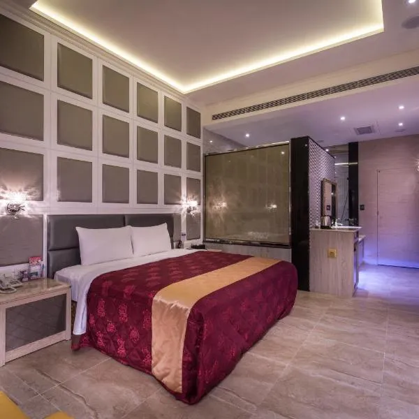 OUGE Boutique Motel - Pingtung、Jiuruのホテル