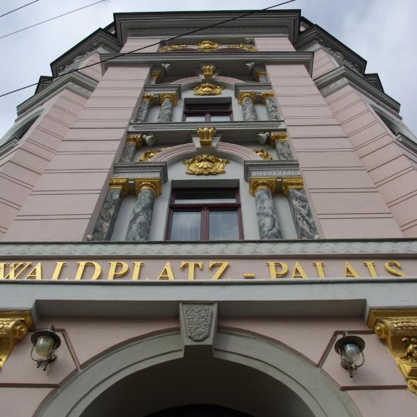 Apartments in der Jahnallee 20 Waldplatzpalais