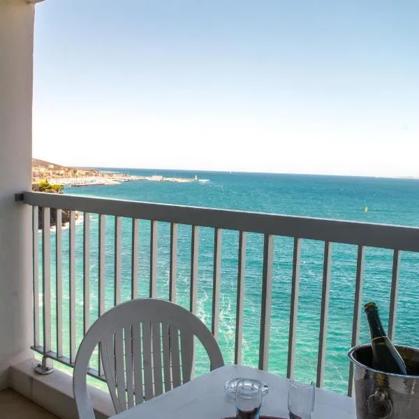 Hotel Roc E Mare、プロプリアノのホテル