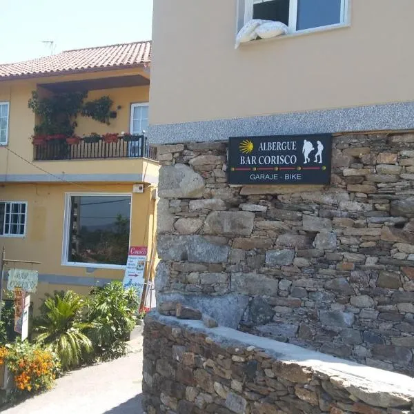 Albergue O Corisco, hotel in Redondela