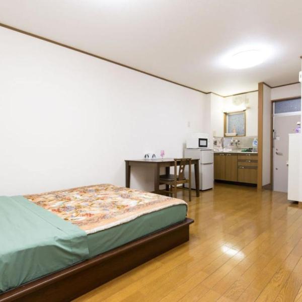 Shinjuku Apartment 102