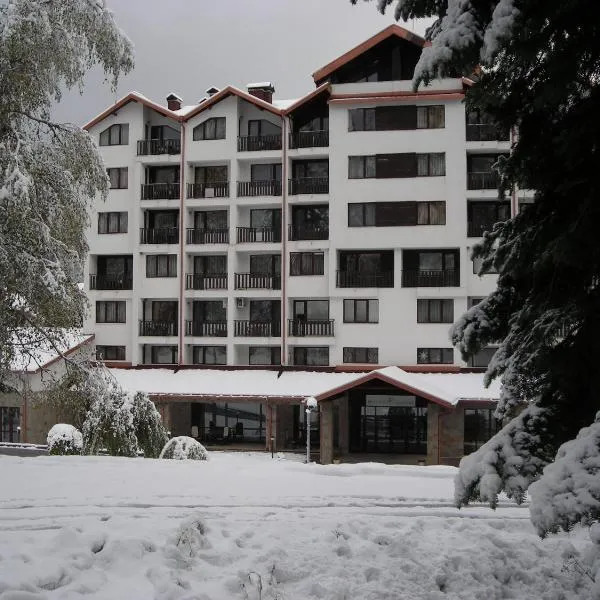 Borovets Gardens Chalet Flat, khách sạn ở Borovets