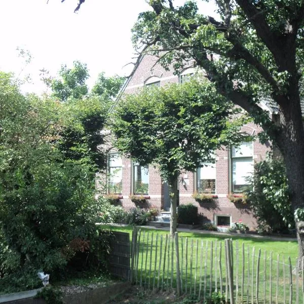 B&B De Kaagse Koe، فندق في Huigsloot