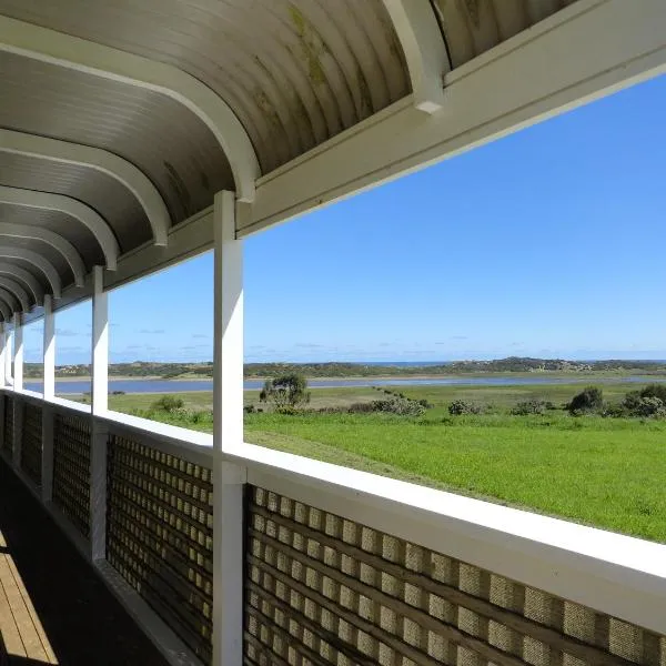 High View Family Cottages, hotel in Warrnambool